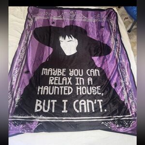 Beetlejuice - Lydia Fleece Throw Blanket 50”x60”